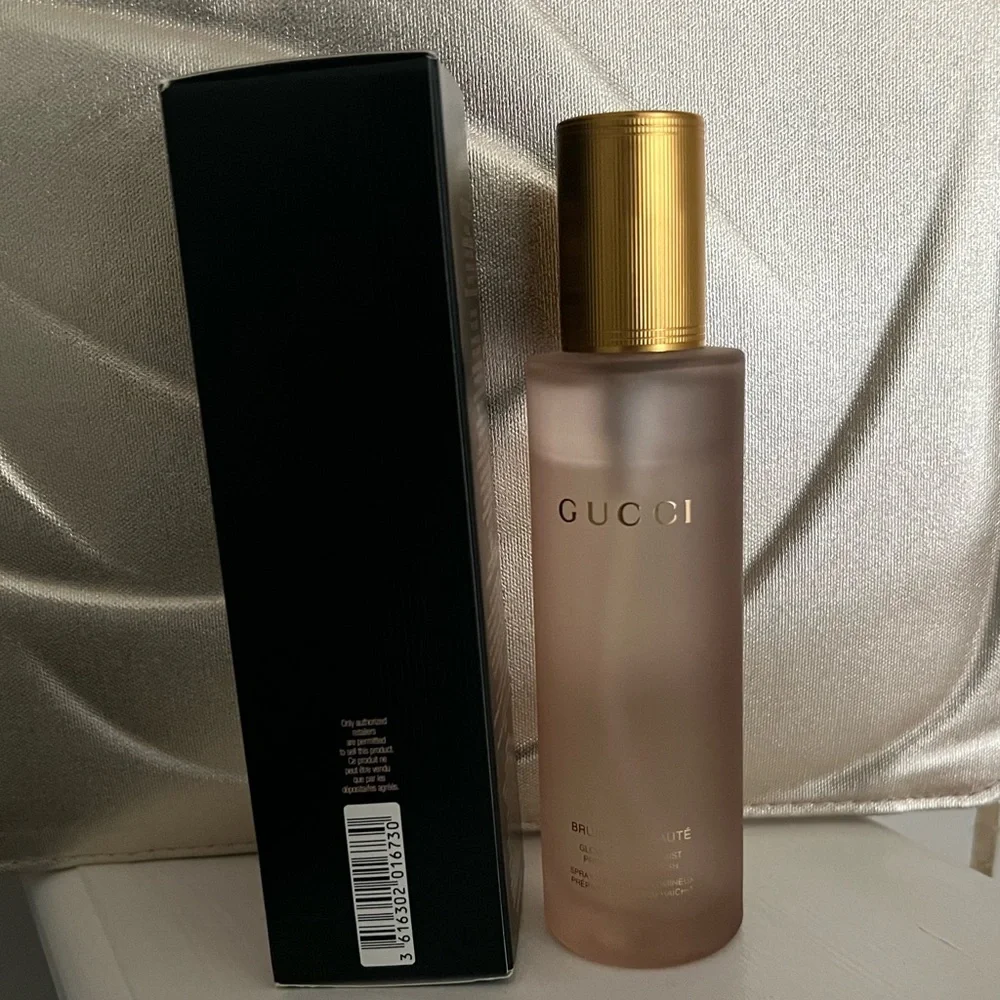 GUCCI BRUME DE BEAUTÉ GLOW HYDRATING MIST PREP, SET & REFRESH SPRAY HYDRATANT